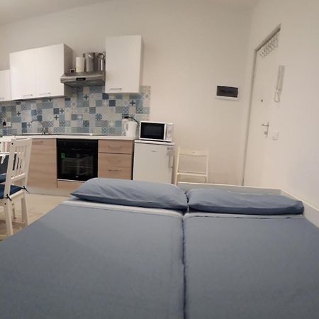 Lamberti Beach Apartment - 150 M From The Sea - Just Renewed - Wifi Savona Zewnętrze zdjęcie