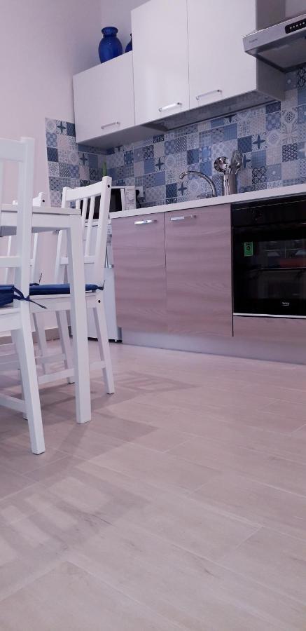Lamberti Beach Apartment - 150 M From The Sea - Just Renewed - Wifi Savona Zewnętrze zdjęcie