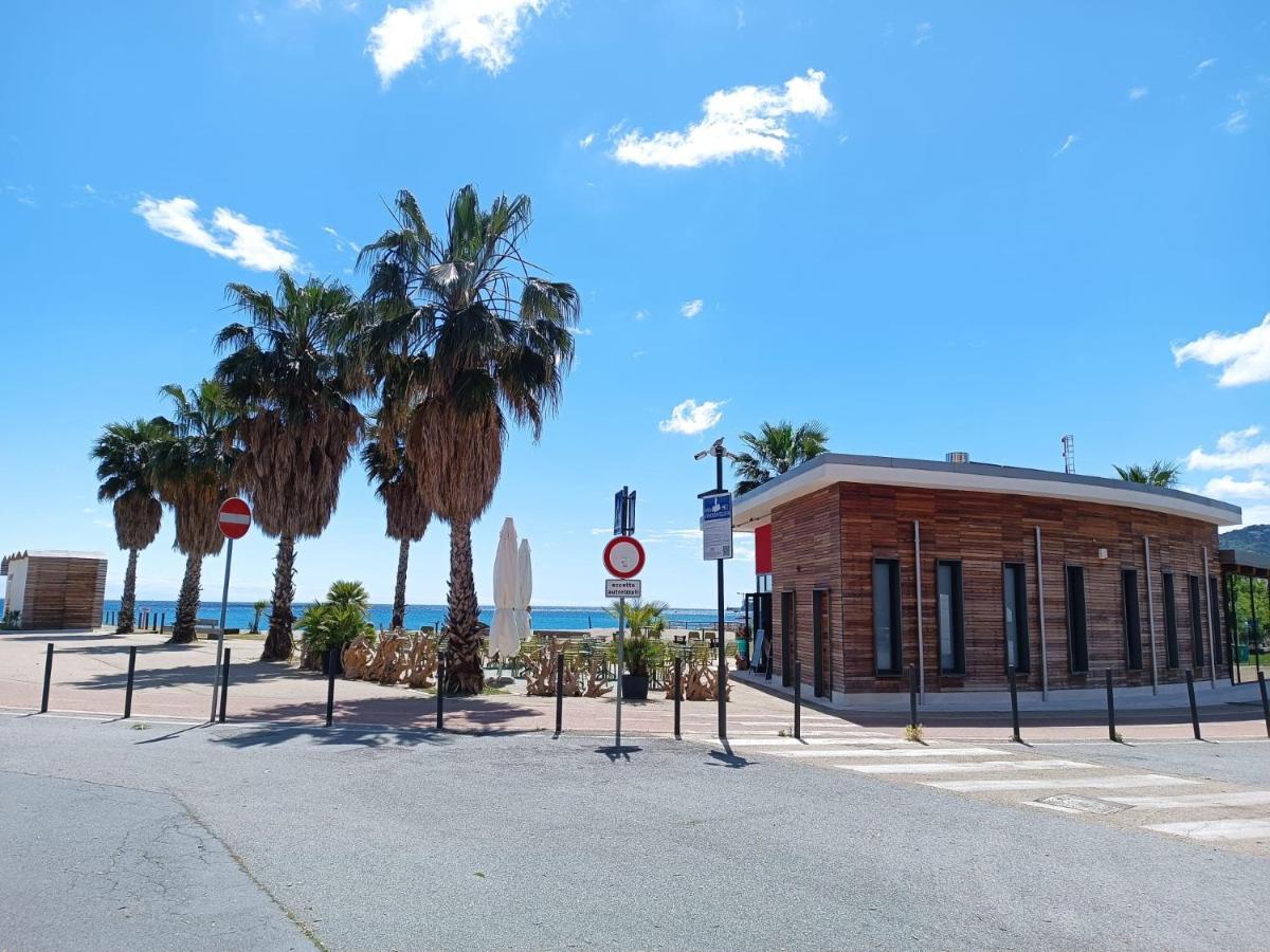 Lamberti Beach Apartment - 150 M From The Sea - Just Renewed - Wifi Savona Zewnętrze zdjęcie